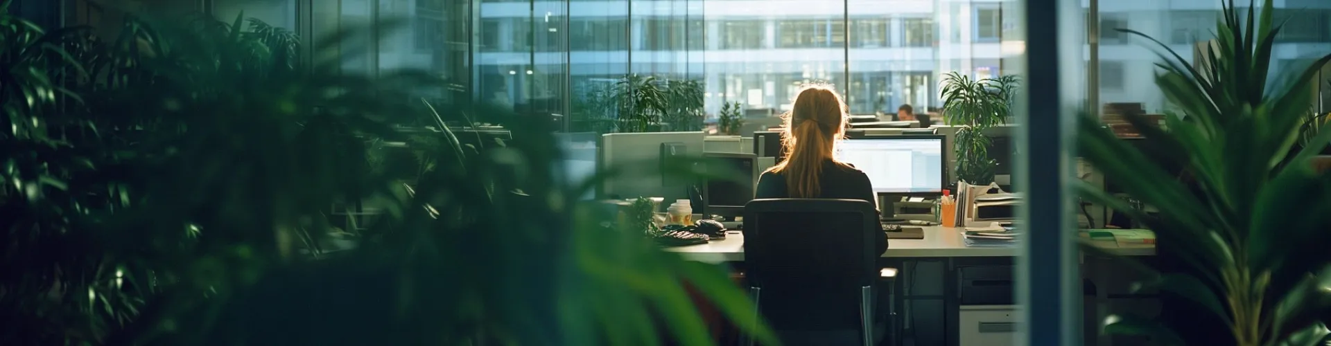 Mitarbeiterin im Büro